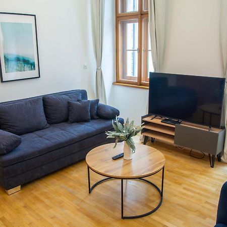 City Centre Apartment With Parking Praag Buitenkant foto